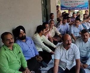  Dharamsala: After the demonstration, now the State College Professors Association sitting on hunger strike