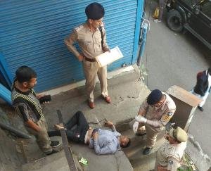 Man dies after falling from stairs