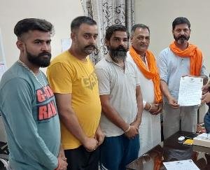 Vishwa Hindu Parishad delegation submitted a memorandum to the SDM