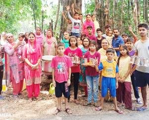 Sweet water served near Baloti bridge in Sihotu