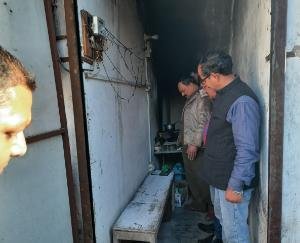 दुकान पर रेड मारी, युवक से 32.43 ग्राम चरस बरामद