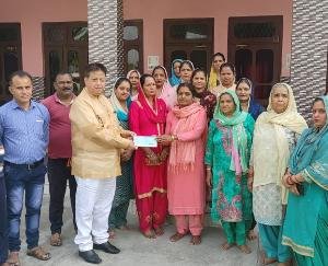 Former MLA Kaku distributed assistance to women's circles