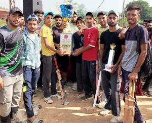 Night cricket competition organized in Surajpur