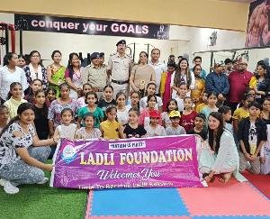'Ladli Foundation' and 'The Last King's Crew' organized free dance workshop in Shahpur