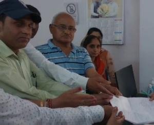 People of Aparthehadu Ropri protested, gave memorandum to SDm