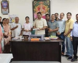 HPBOSE 10th Result 2022: Rewa, a student of Government Model Senior Secondary School, Khaira, increased the pride of the school