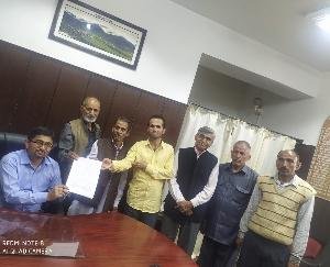 Karsog: Memorandum submitted to increase the price of milk