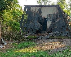 Old ticket counter of Lunsu railway station collapsed, survivors narrowly