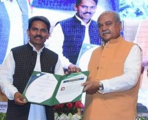 National Award to Kundan Lal, Agriculture Ambassador of Chausku Himachal Pradesh Agricultural University