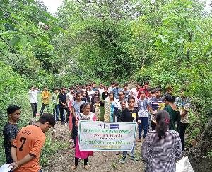activists of Vidyarthi Dehra for development took command in the forests for nature conservation