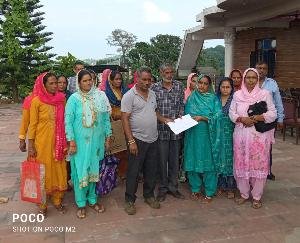 Naresh Kumar pleaded with the tailor to find the daughter