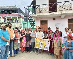 Himcofed President Kaul Negi also came out campaigning for Seema Manta