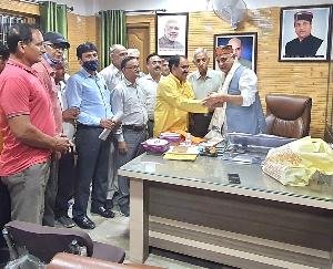 Didwin Tikkar area residents thank Narendra Thakur