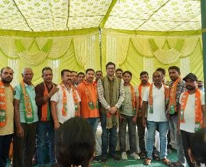 Youth of Mandal joined BJP leaving AAP-Congress