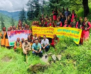 BDO planted saplings in Gram Panchayat Mahog under Hariyali Mahotsav