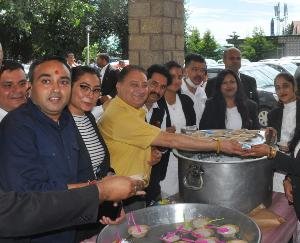Bar Association organized Bhandara on the fourth Monday of Sawan month