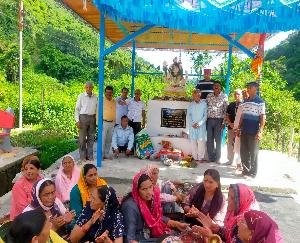 Bhandara organized in Mokshadham Bhuana on the fourth Monday of Sawan