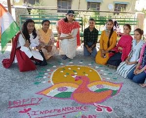 Tricolor rally organized in Dehra College