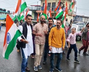 Children, elderly and youth took out tricolor in Majyath ward
