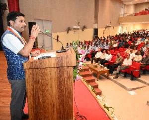 SOLAN : नौणी विश्वविद्यालय में मनाया गया 76वां स्वतंत्रता दिवस