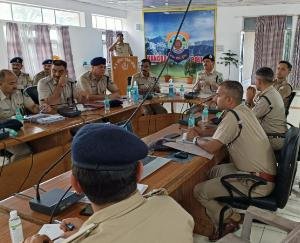 Superintendent of Police received progress report of speedy action on pending welfare issues from the concerned in-charge