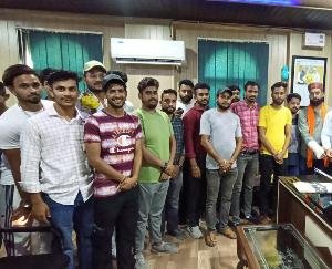 Youth leaders submitted memorandum to SDM regarding increasing number of migrants day by day in Kangra