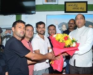 Chief Minister got the delegation of All India National Educational Federation regarding the demands