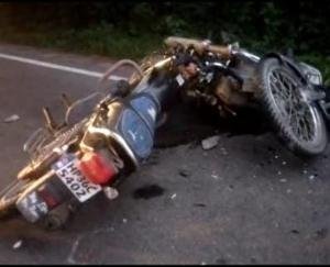 fierce collision between two bikes in Bani, one killed