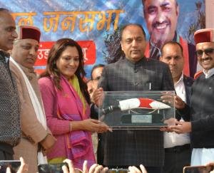  मुख्यमंत्री ने कसौली विधानसभा क्षेत्र में उपमंडलाधिकारी कार्यालय, परवाणु में उप-तहसील की घोषणा की