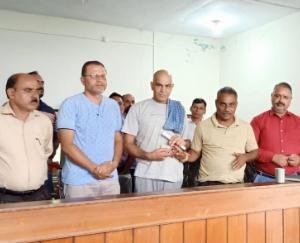 Hamirpur: Zilla Parishad Vice President Naresh Kumar Tailor visited Village Panchayat Vohani