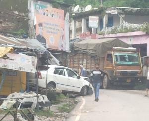 Car driver injured due to collision of three vehicles