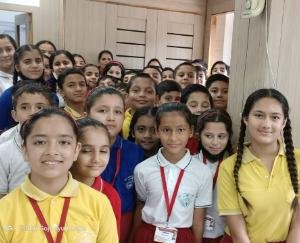 Students of class IV to VIII visited SBI Bank