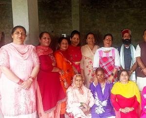 meeting of BJP Mahila Morcha was held under the chairmanship of President Reena.