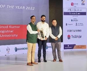 Registrar of IEC University received the 'Registrar of the Year Award'