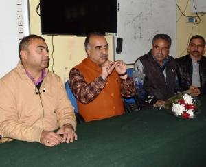 सुरक्षित भवन निर्माण को प्राथमिकता दें मिस्त्री, कारपेंटर तथा बार बाइंडर्स-केसी चमन