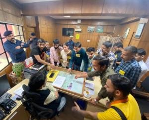 ABVP HPU unit gheraoed the controller of examination