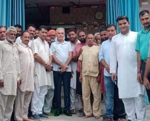 Block Congress Committee filled the enthusiasm among the workers by running a public awareness campaign Open in Google Translate • Feedback  Google Translate