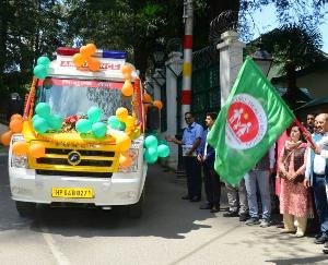 Shimla: Chief Minister flagged off 30 new ambulances