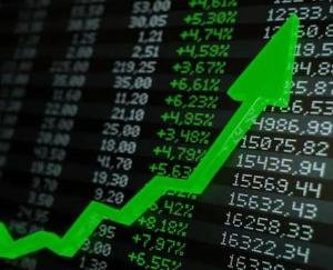 The stock market closed in the green on the last trading day of the week