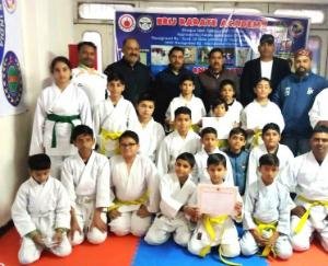 ब्रिज कराते अकैडमी के 6 बच्चों ने पास की कलर बेल्ट ग्रेडिंग परीक्षा