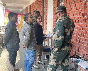 ADC checked the security system of strong room in Baijnath