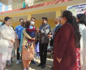 DC Kangra inaugurated National Deworming Day from Takipur