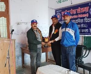 Jaswan-Paragpur: Cleaning of school premises done by NSS volunteers in Peersluhi School