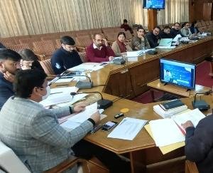 Shimla: Deputy Commissioner Shimla held a meeting with the returning officers regarding the counting of votes.