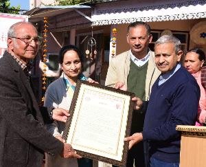  Gurpreet Singh Manku's paintings made in Karnataka and Kangra style will be seen for a month