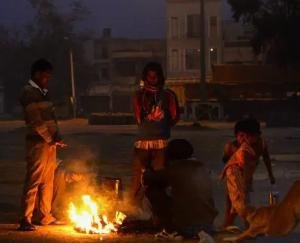 Due to the cold wave in the plains, cold will be felt even during the day