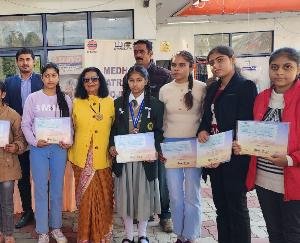 Dhauladhar Filling Service Station honored meritorious children