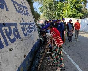 On the fourth day of the NSS camp in the school, the students took a pledge of cleanliness.