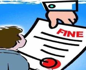  323 के अंतर्गत 6 महीने की कैद व 1 हजार रूपए का जुर्माना