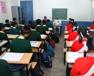 Governor visited Biolia School, interacted with the students.